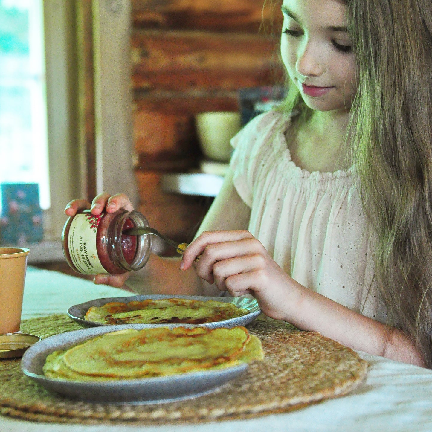 Raw Honey with Lingonberries 250g - 400g