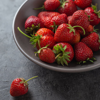 Honey with Strawberries 30g x 16 Mini Jars Earthbreath